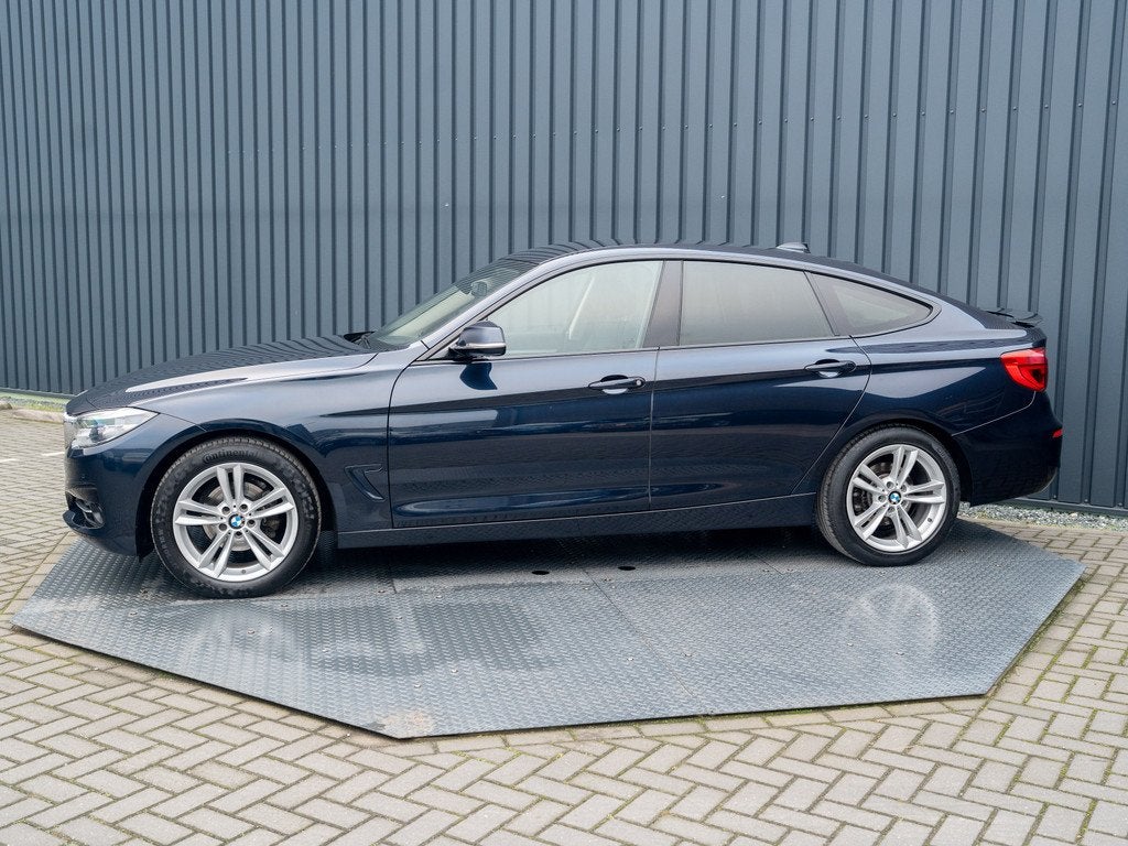 BMW 3-serie Gran Turismo 320i Executive | Apple Carplay | He, Auto's, BMW, Achterwielaandrijving, Gebruikt, 4 cilinders, Blauw