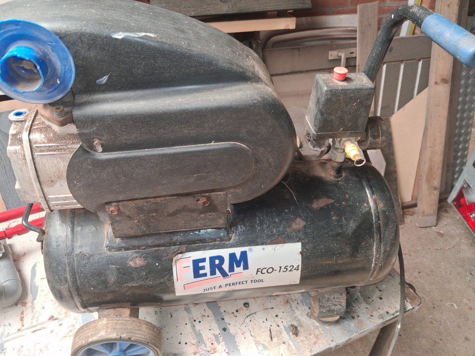 Ferm compressor te koop.Goed lezen.!, Doe-het-zelf en Verbouw, Compressors, Ophalen, Gebruikt, 6 tot 10 bar, Minder dan 200 liter/min