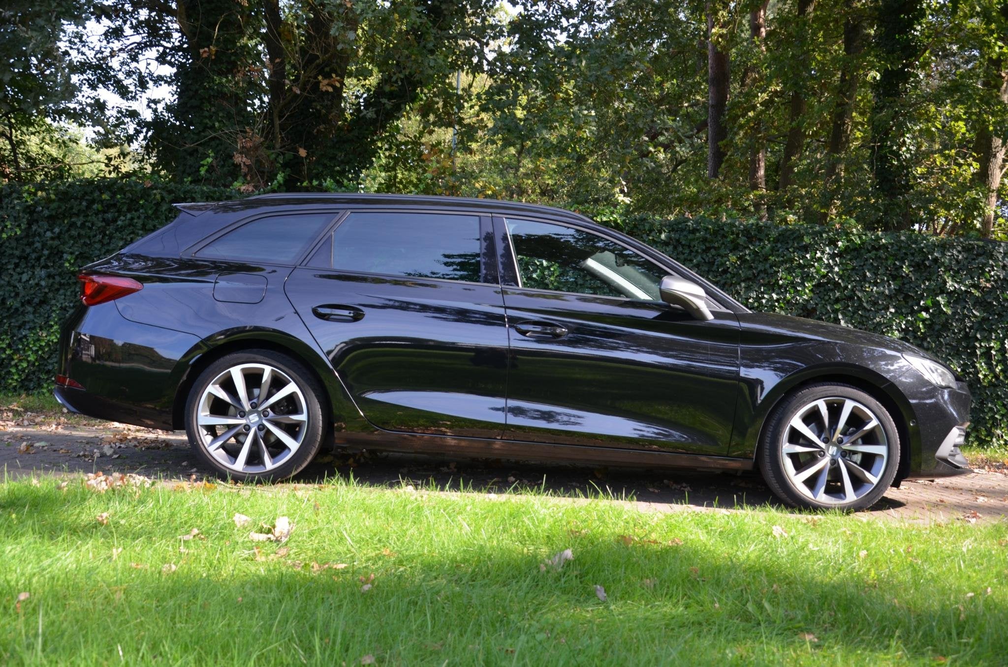 SEAT Leon Sportstourer 1.5 eTSI FR Business Intense Automaat, Stof, 4 cilinders, 150 pk, Leon