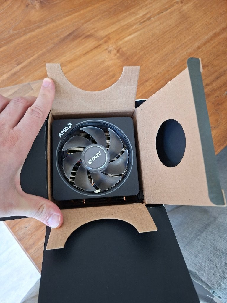 AMD Ryzen 7 3700x cooler, Ophalen of Verzenden, Zo goed als nieuw, AMD Ryzen 7, 3 tot 4 Ghz