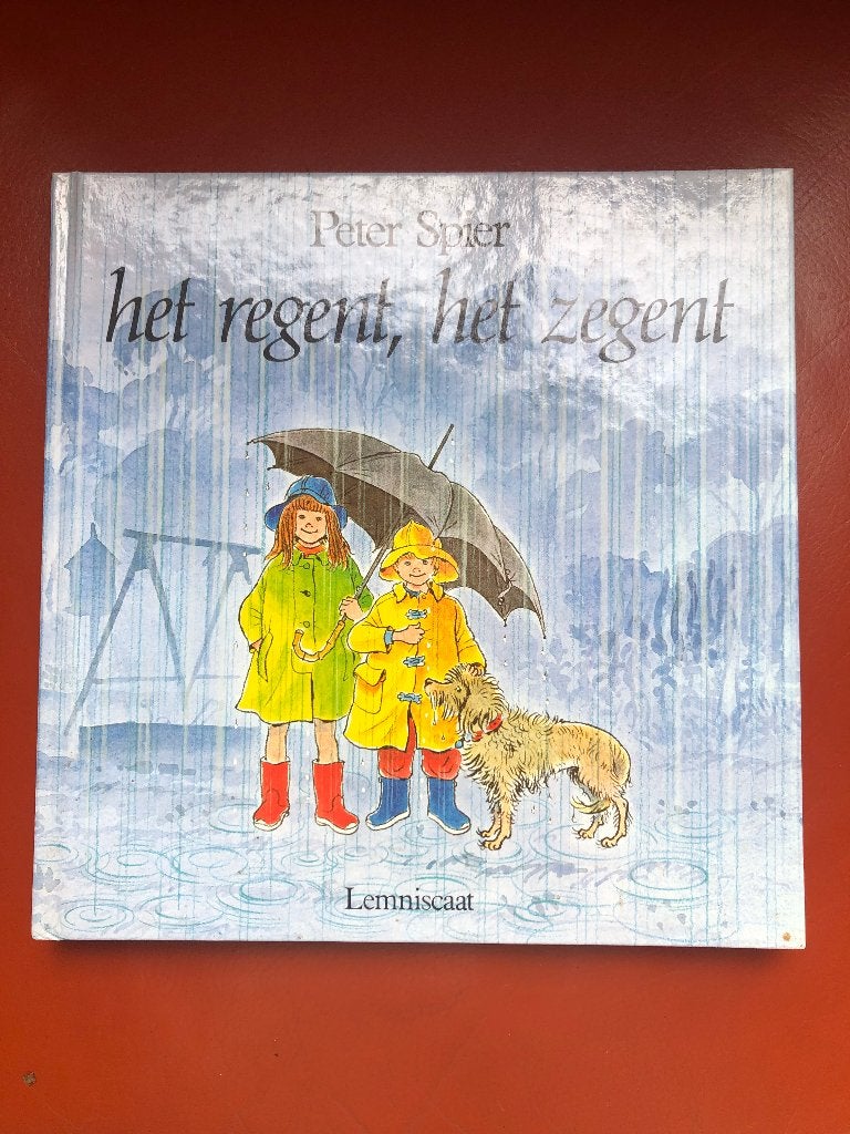 Het regent, het zegent - Peter Spier, Ophalen of Verzenden, Zo goed als nieuw, Peter Spier