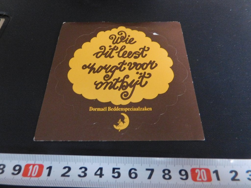 sticker dormaël beddenspeciaalzaken - wie dit leest zorgt v, Ophalen of Verzenden, Zo goed als nieuw