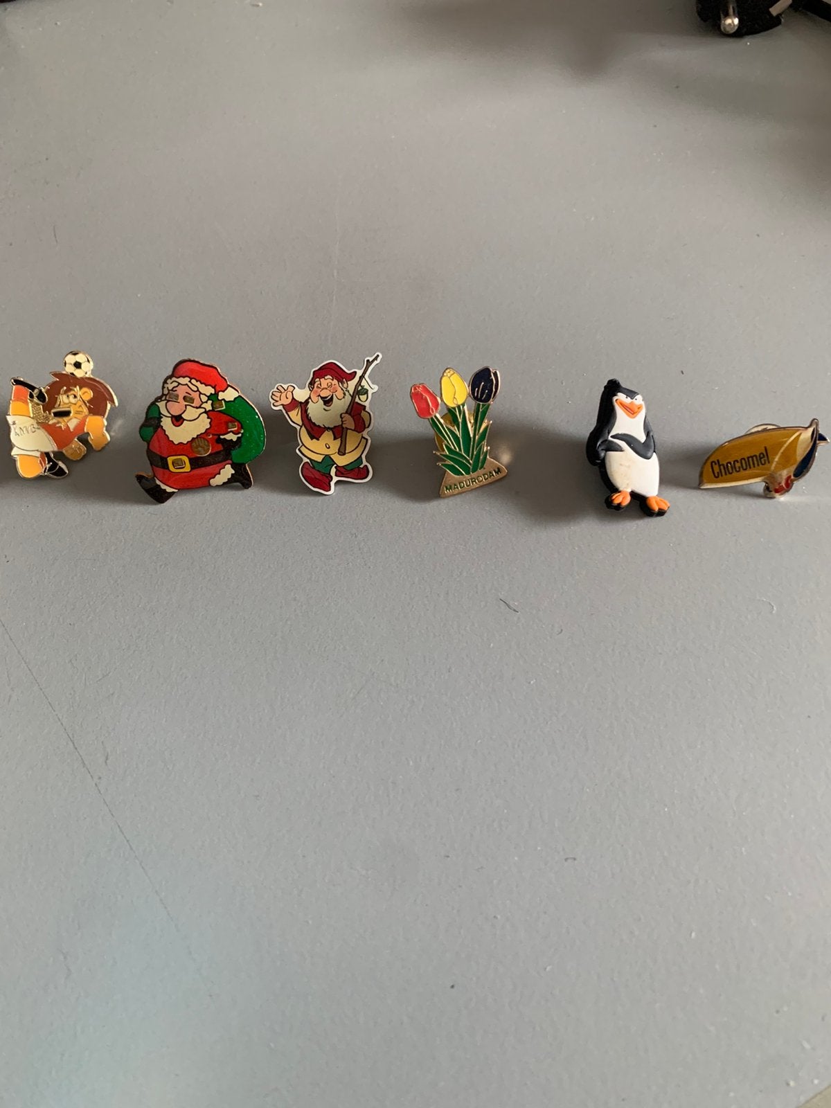 Pins Kabouter Plop, KNVB,Madurodam,Pinquin, Chocomel, Ophalen of Verzenden, Zo goed als nieuw, Overige kleuren, Overige materialen