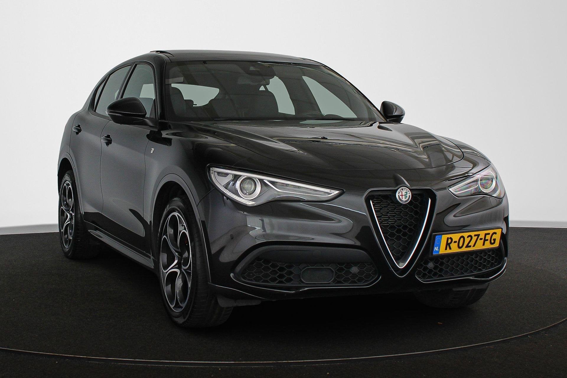 Alfa Romeo Stelvio 2.0 T AWD Veloce Ti 280PK Pano Leder Stuu, Auto's, Automaat, Euro 6, 4 cilinders, 1655 kg
