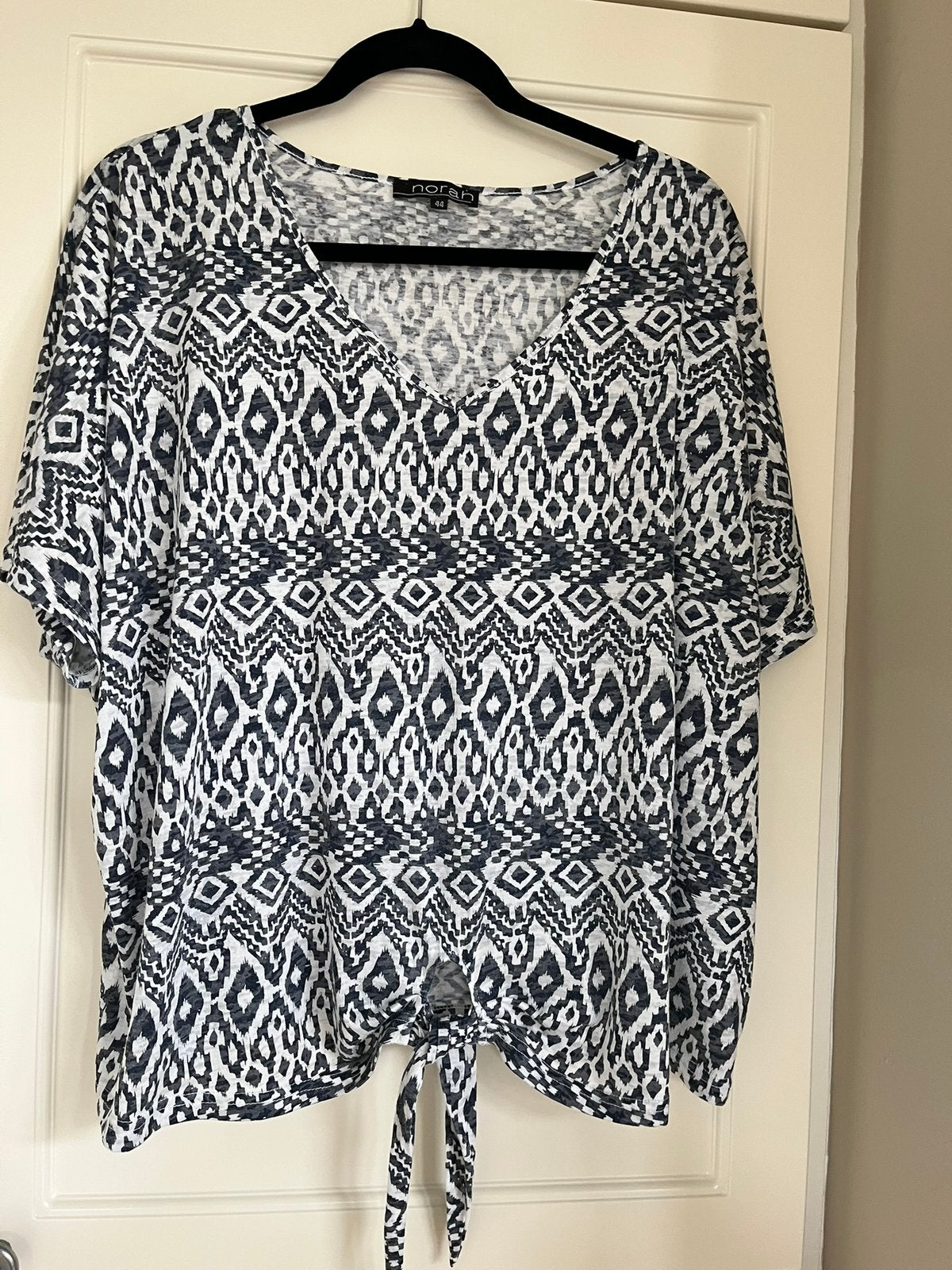 Blauw wit shirt Maat 44 Merk Norah, Blauw, Maat 42/44 (L), Ophalen of Verzenden, Zo goed als nieuw