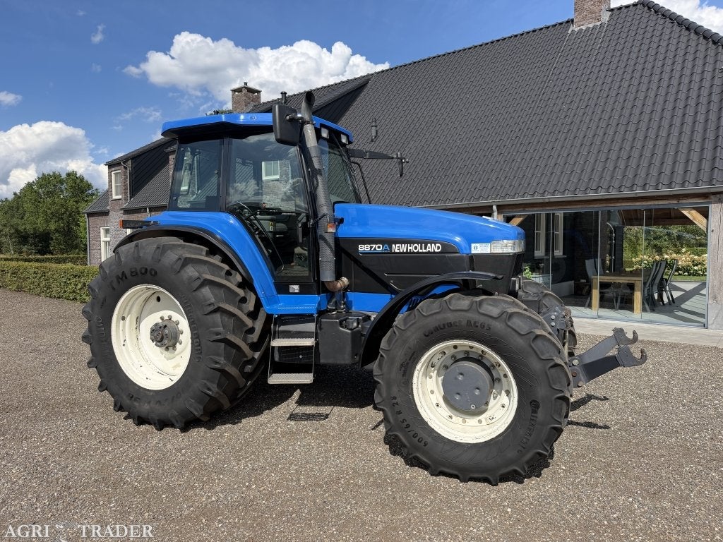 Nette New Holland 8870A, Zakelijke goederen, Agrarisch | Tractoren, Ophalen, Gebruikt, -, Niet opgegeven