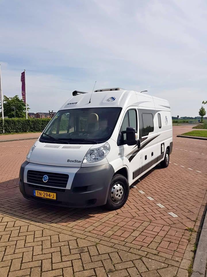 Caravans And Camping Knaus