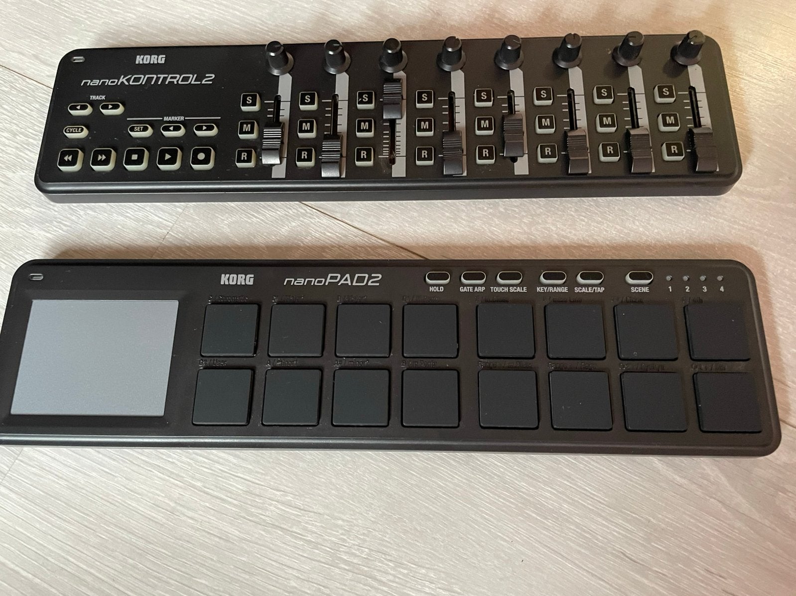 Korg nanoPAD2 en Korg nanoKONTROL2 MIDI controllers, Gebruikt, Korg, Met midi-aansluiting, Overige aantallen