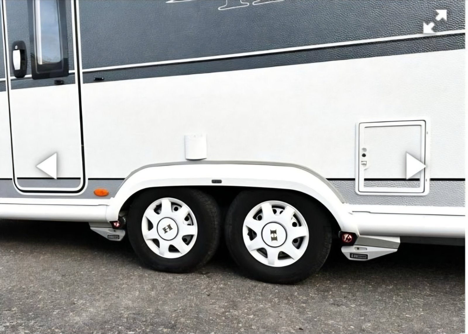 Hobby 620 cl Nieuwstaat **E&P/Airco/Mover**, Hobby, 2 aparte bedden, Particulier, 6 tot 7 meter