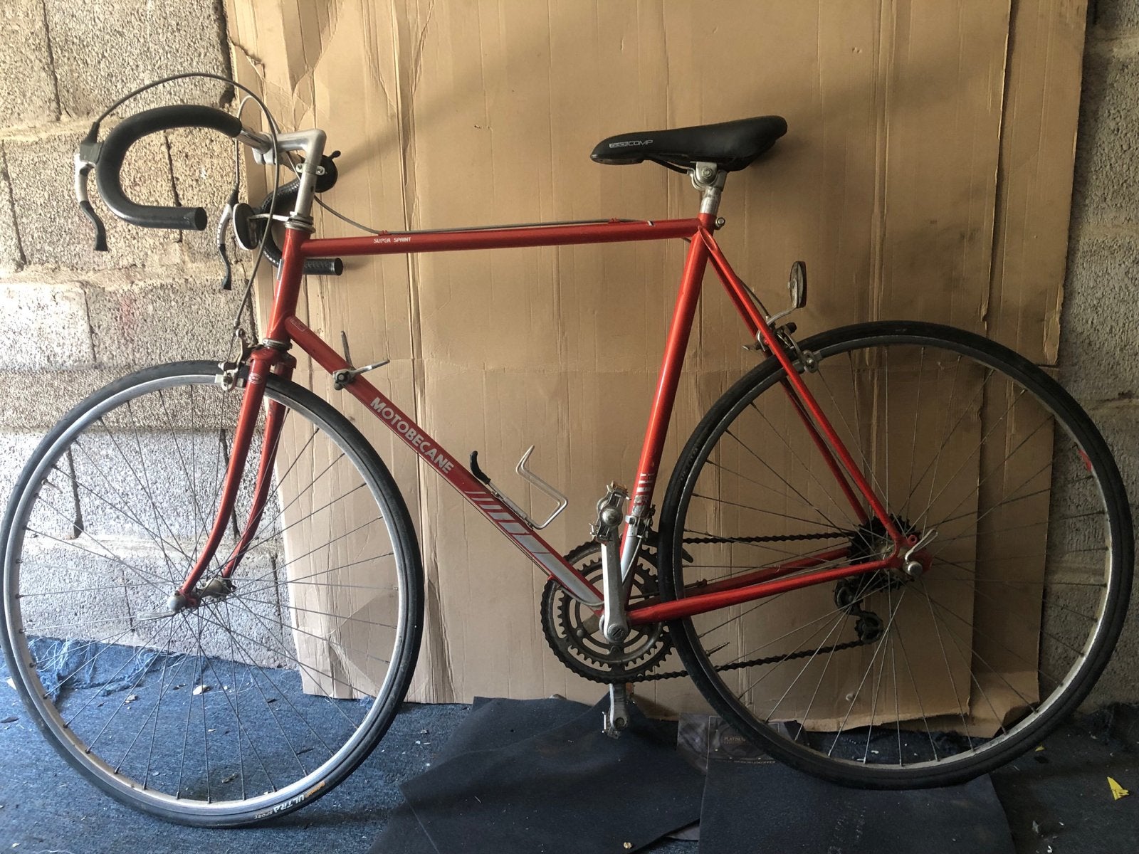 Motobecane racefiets - Klassieke rode racefiets, Fietsen en Brommers, 28 inch, Gebruikt, 53 tot 57 cm, Ophalen