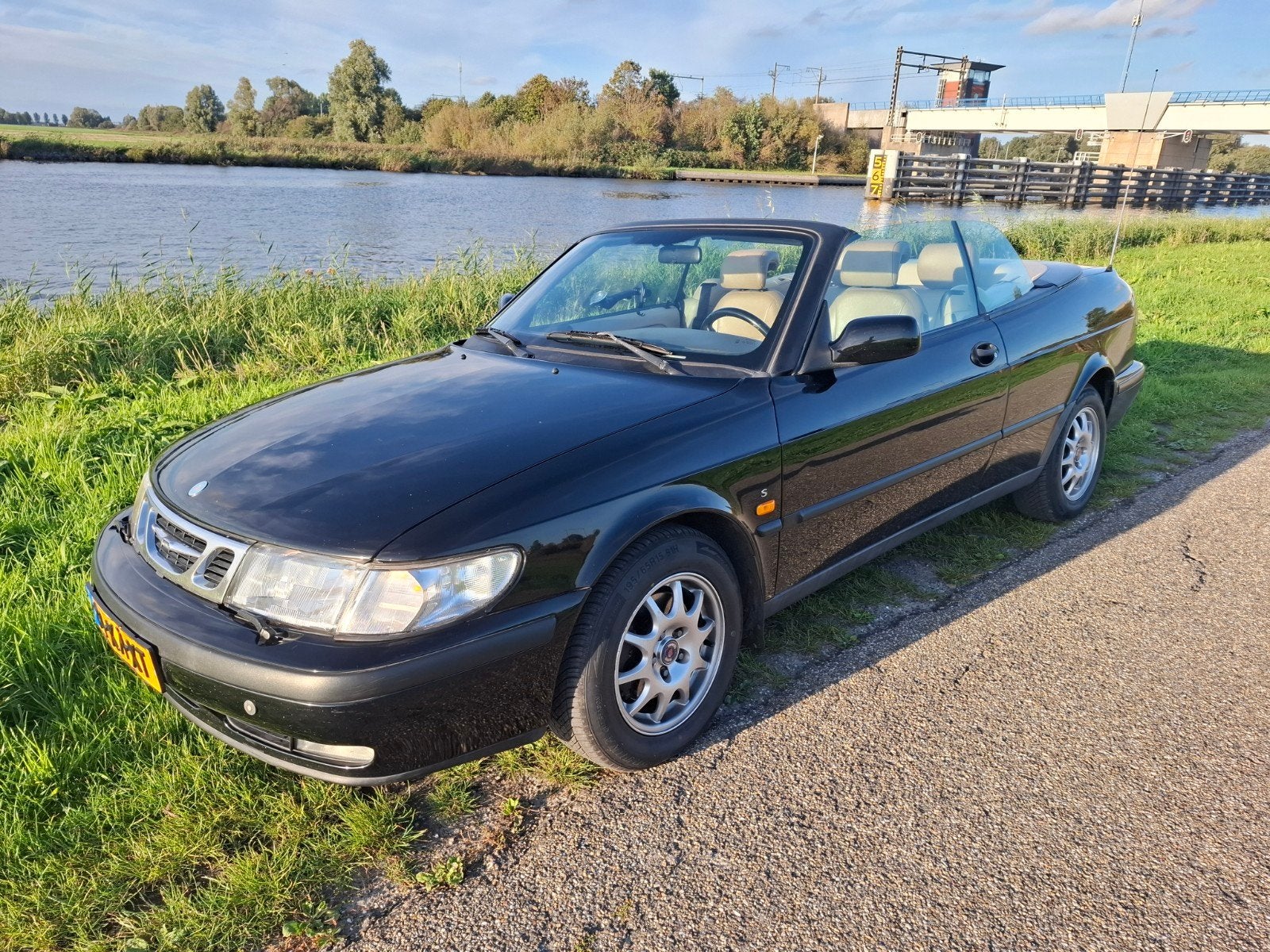 Saab 9-3 SE Zwart Cabrio, Auto's, 1385 kg, Cabriolet, 4 stoelen, Zwart