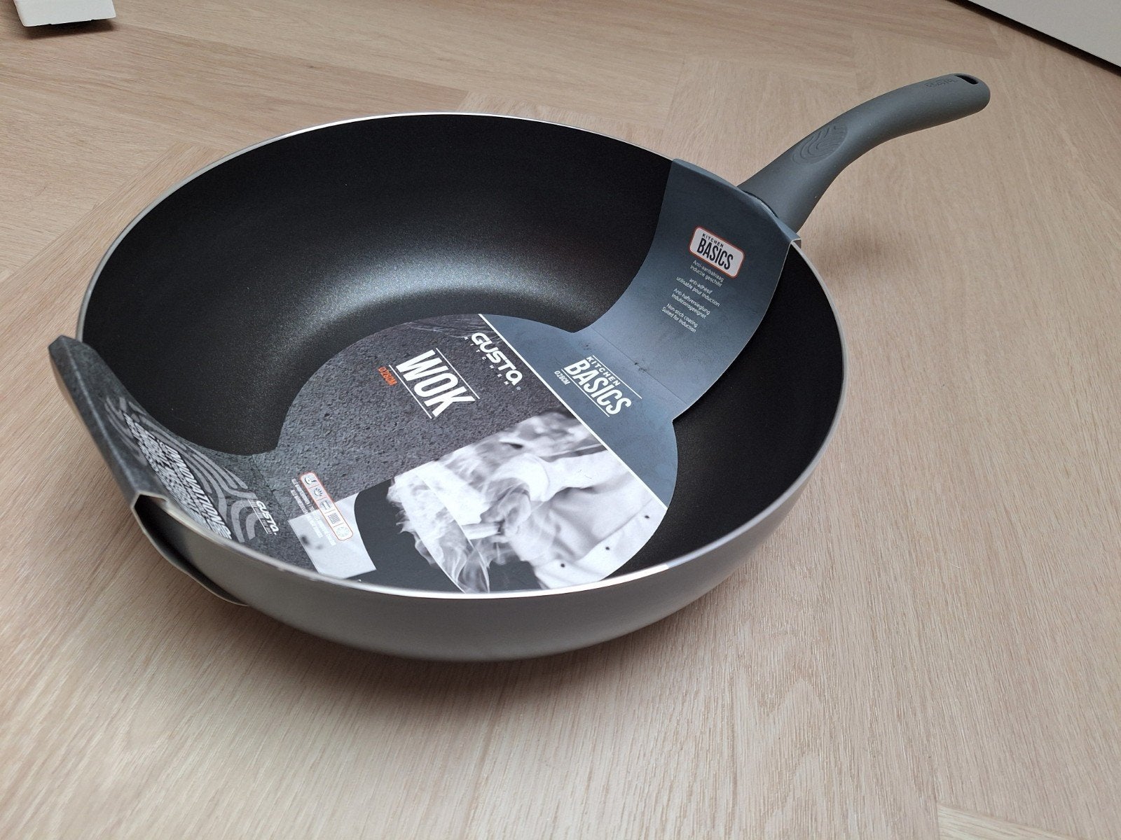Nieuwe Gusto Wokpan - 28 cm, Geschikt voor o.a. Inductie - A, Ophalen of Verzenden, Antiaanbaklaag, Nieuw, Aluminium