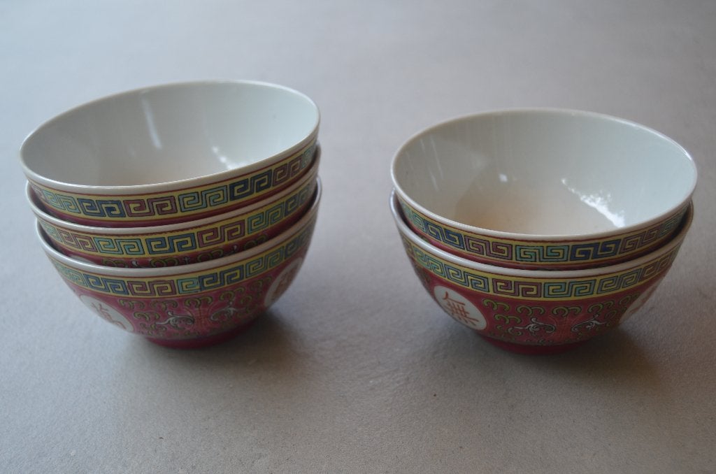 5 Identieke Chinese rijstkommen. Ipst., Overige typen, China, Meerkleurig, Overige materialen