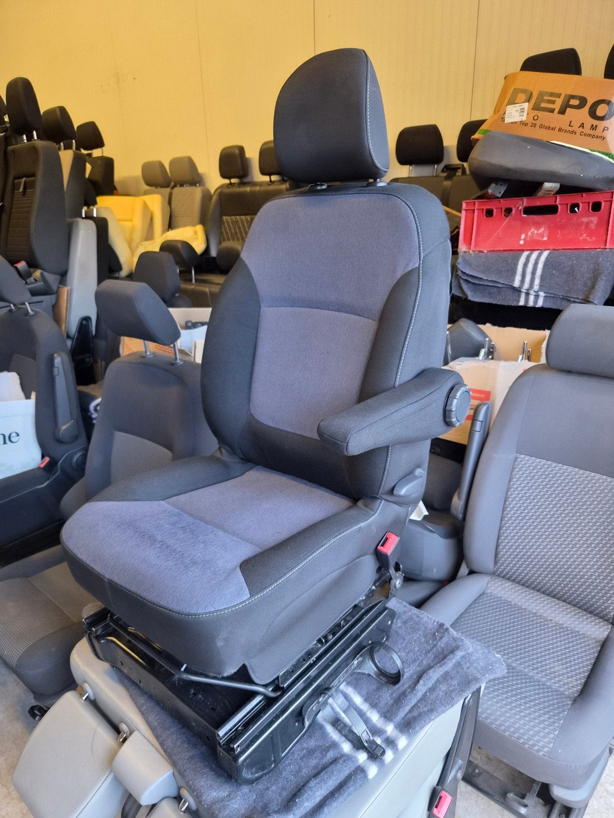 OPEL VIVARO - RENAULT TRAFIC COMFORT BIJRIJDERSSTOEL - STOEL, Ophalen of Verzenden, Opel