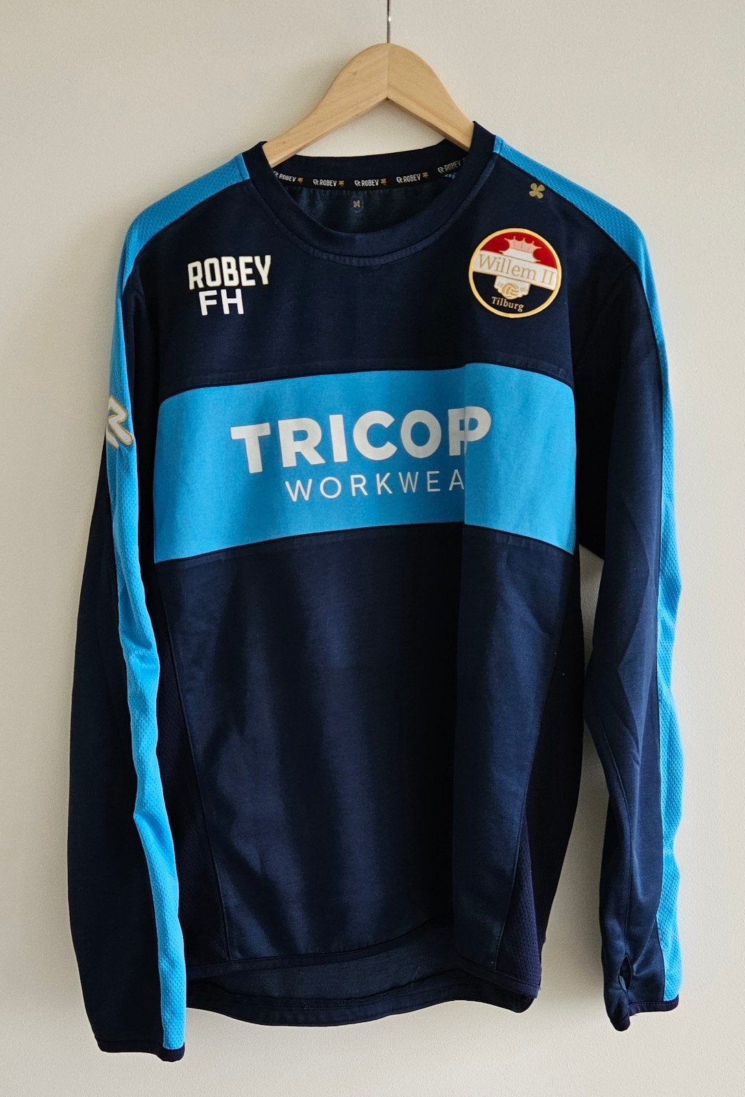 Willem II Robey Trainingsshirt Maat M, Robey, Ophalen of Verzenden, Voetbal, Gedragen