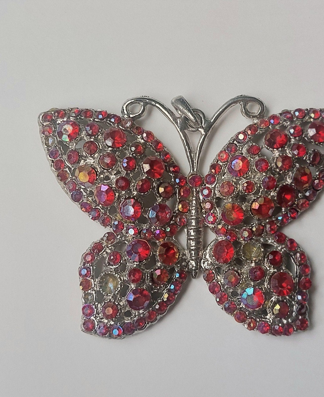 vlinder hanger met strass, Sieraden, Tassen en Uiterlijk, Kettinghangers, Overige materialen, Nieuw, Ophalen of Verzenden, Zilver
