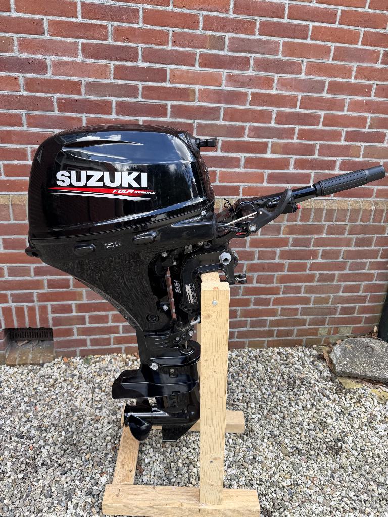 Suzuki 20 pk en Mercury 6 pk, beide kort staart met knuppel., Watersport en Boten, Ophalen, 10 tot 30 pk, Viertaktmotor, Zo goed als nieuw