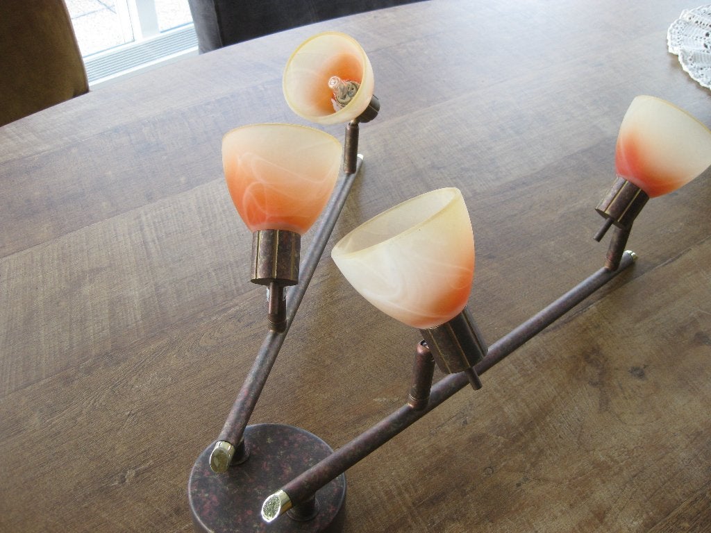 Metalen plafondlamp met 4 glazen kelkjes, Ophalen of Verzenden, Zo goed als nieuw, Glas, Plafondlamp