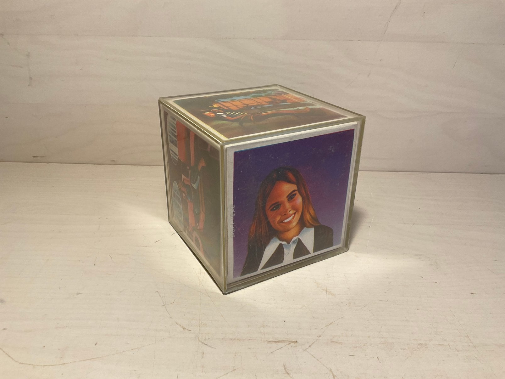 Vintage fotokubus voor afbeeldingen / foto’s 9 x 9 cm, Huis en Inrichting, Woonaccessoires | Lijsten, Kunststof, Ophalen of Verzenden