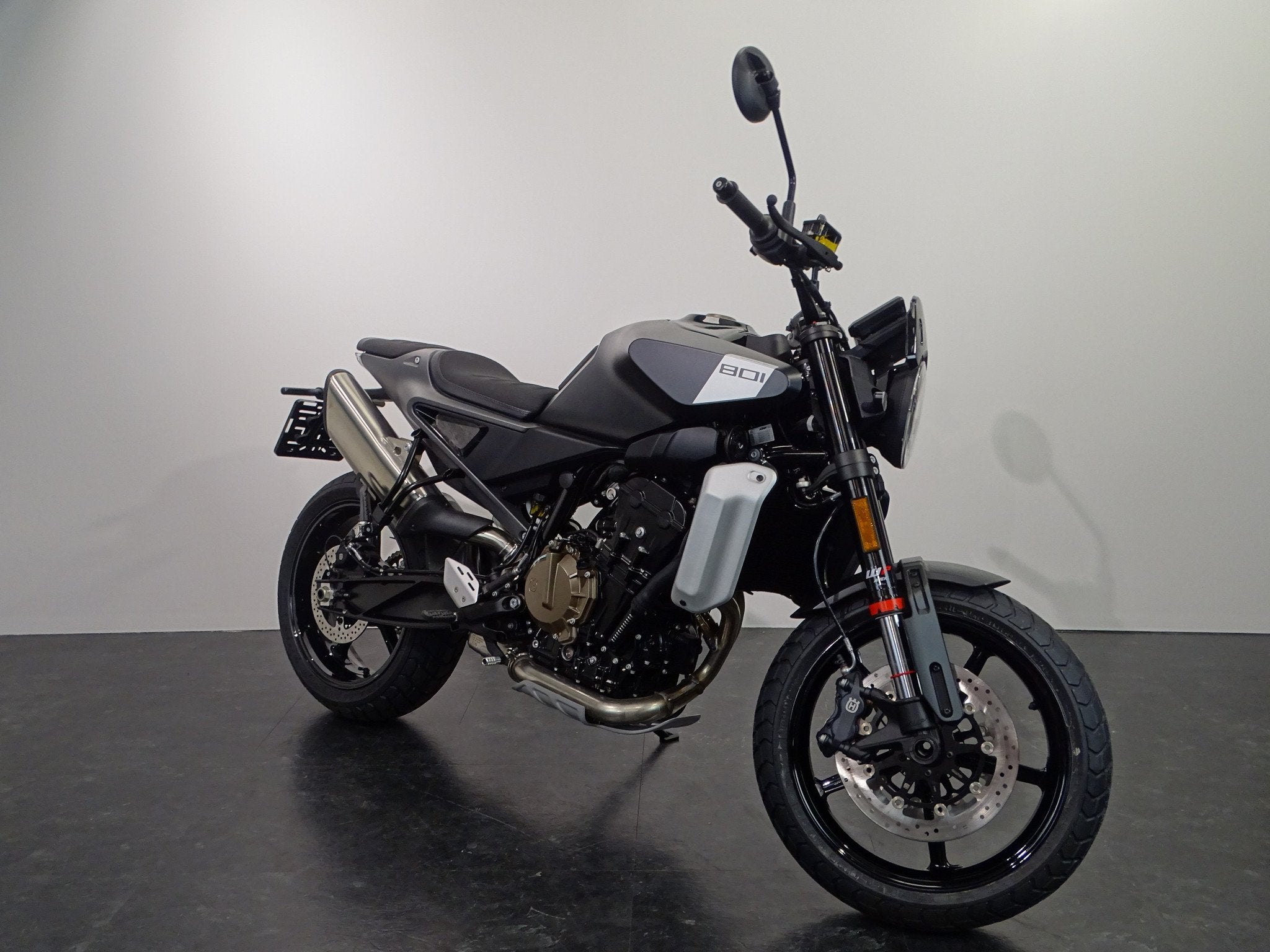 Husqvarna Svartpilen 801, Motoren, Nieuw, Bedrijf, Meer dan 35 kW, Overig