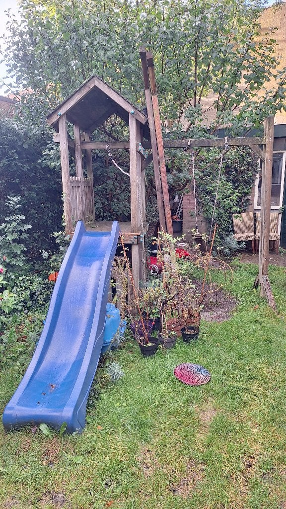 Gratis: houten speeltoestel tuin, Ophalen, Gebruikt, Glijbaan