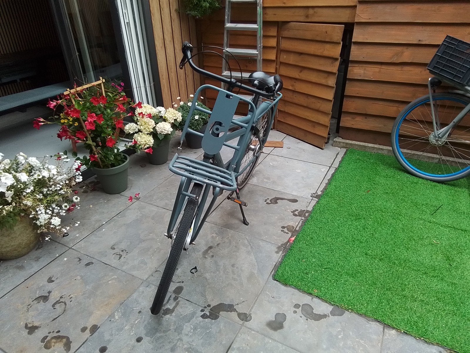 Cortina U4 Transportfiets - Grijs - Zo goed als nieuw, Fietsen en Brommers, Fietsen | Dames | Damesfietsen, Terugtraprem, Zo goed als nieuw