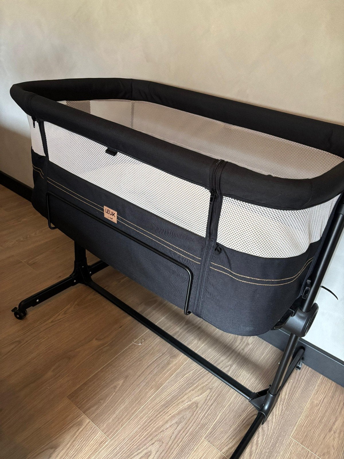 Leuk by Stokke co-sleeper/wiegje - zo goed als nieuw, Kinderen en Baby's, Babywiegjes en Ledikanten, Ophalen, Zo goed als nieuw