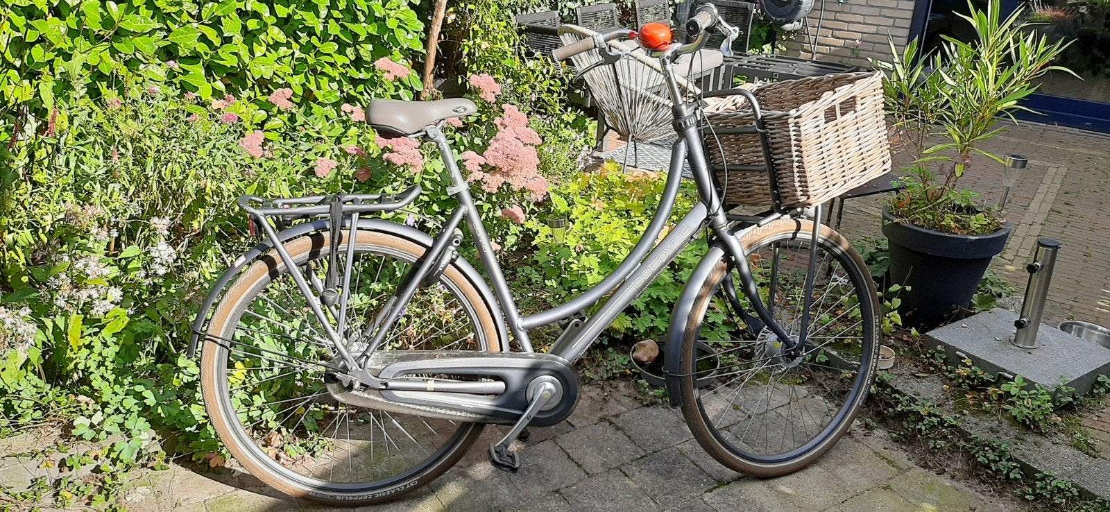 Batavus Damesfiets D56 met Nexus 7 versnellingen en mand