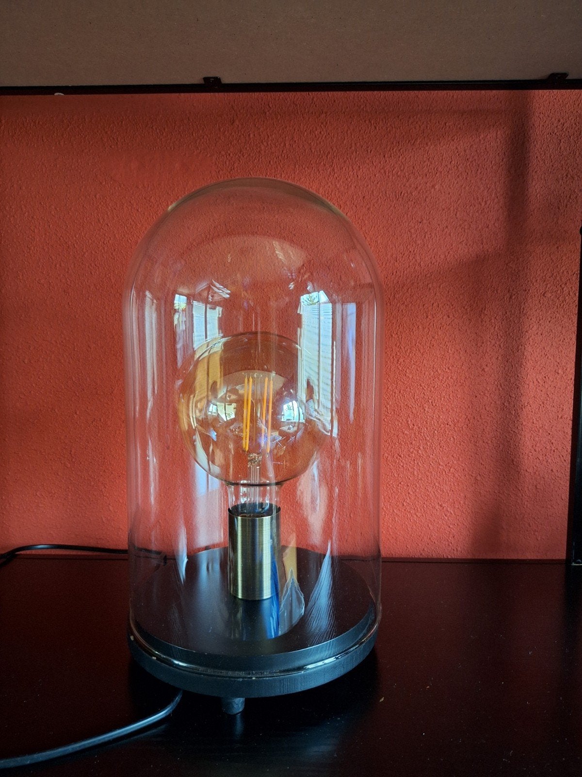 Moderne tafellamp met glazen stolp en Edison gloeilamp, Ophalen, Gebruikt, Zwart, Glas