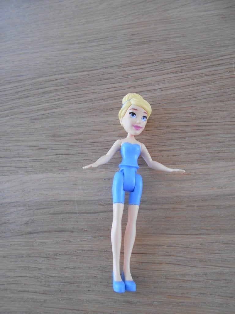 Polly Pocket prinses Assepoester  , Ophalen of Verzenden, Zo goed als nieuw