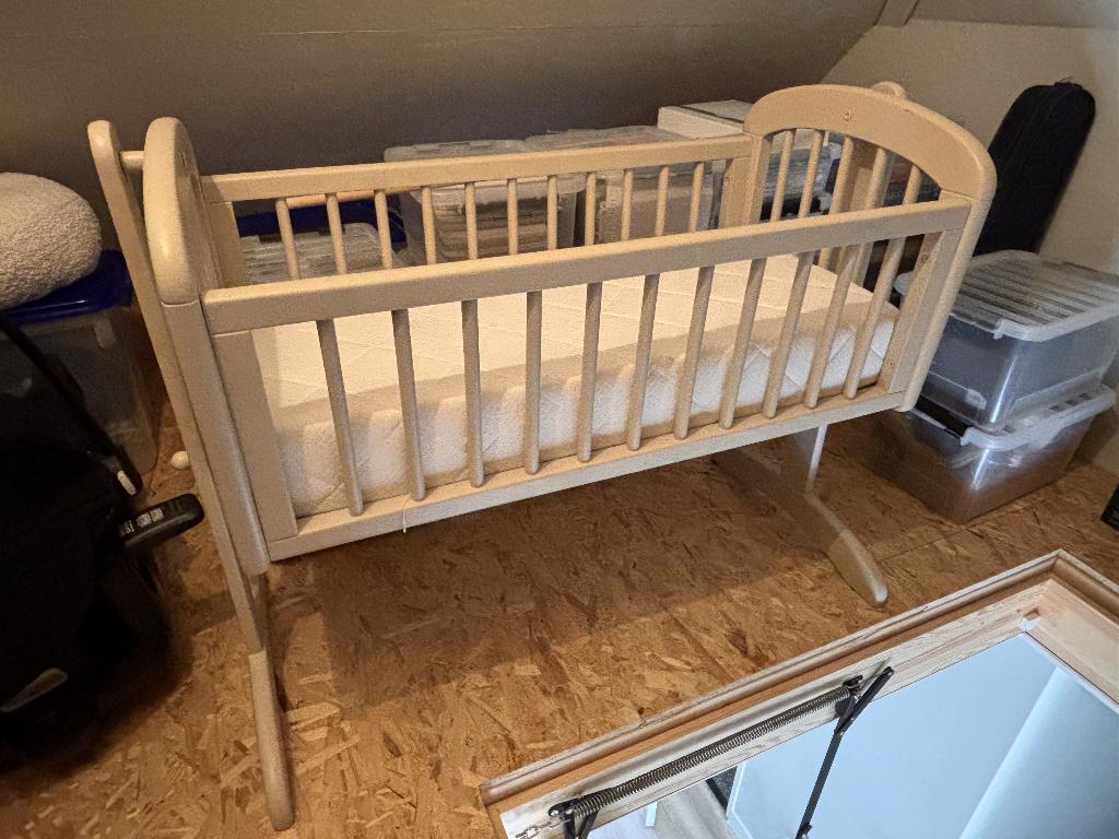 Wiegje baby met gratis matras en hoeslaken en molton, Ophalen, Gebruikt, Wieg