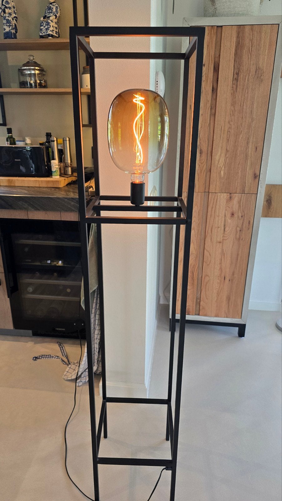 Moderne Vloerlamp zwart Metaal met Edison Lamp, Ophalen, E27 (groot), Zo goed als nieuw, Metaal