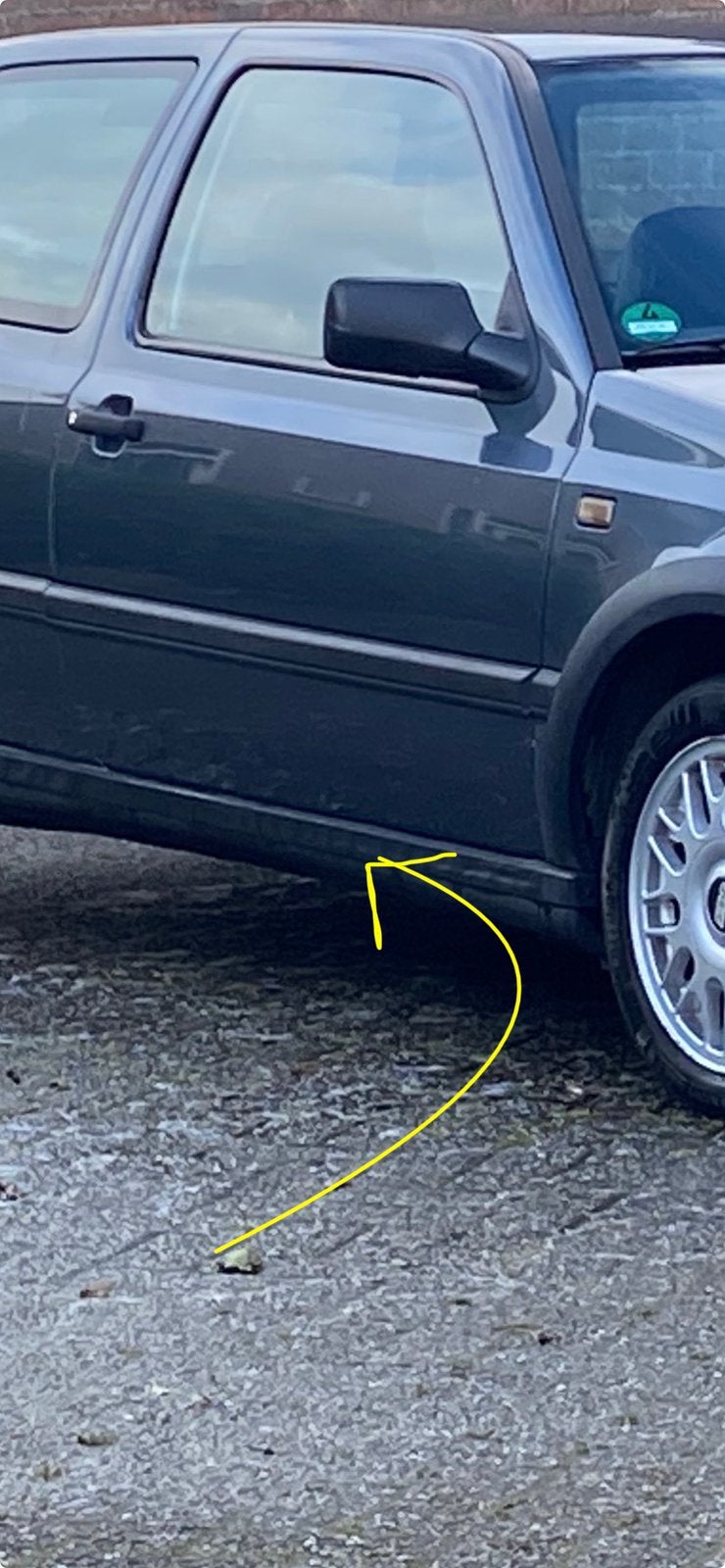 Gezocht! Afdeklijst zijskirt rechts voor Golf 3 GT GT/I VR6, Auto-onderdelen, Ophalen, Gebruikt, Rechts, Volkswagen