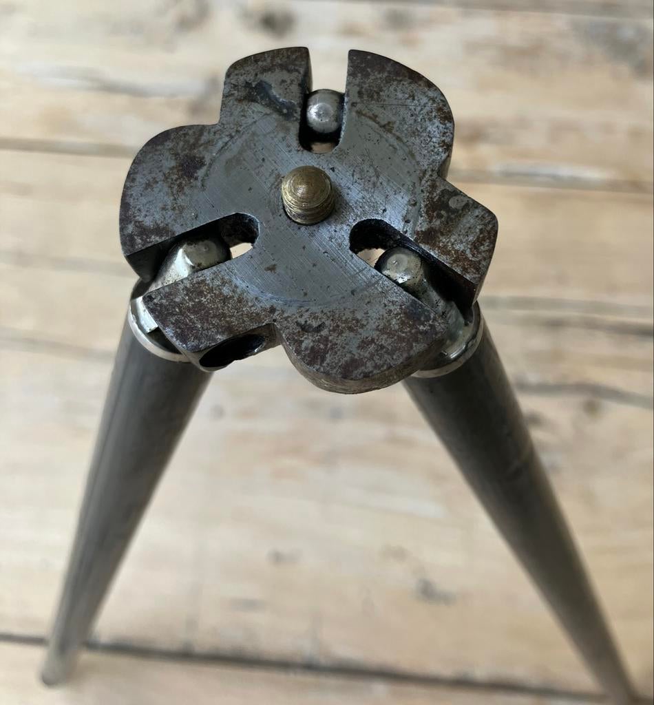 Antiek statief 124cm, ingeschoven 40cm, Ophalen of Verzenden, Gebruikt, Minder dan 150 cm, Driepoot