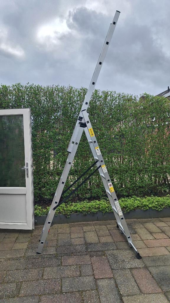 uitschuifbare ladder 3x 8 treden, Ophalen, Zo goed als nieuw, Opvouwbaar of Inschuifbaar, 4 meter of meer