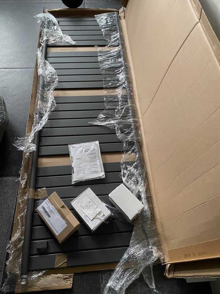 Electrische DESIGN Radiator - Vasco Aster (Nieuw), Ophalen, Radiator, Minder dan 60 cm, Zo goed als nieuw