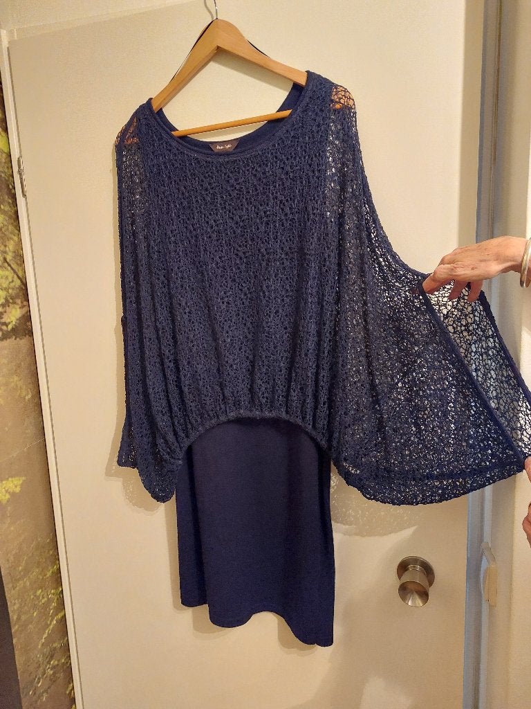 Donkerblauwe feestjurk, Kleding | Dames, Blauw, Maat 42/44 (L), Ophalen of Verzenden, Zo goed als nieuw