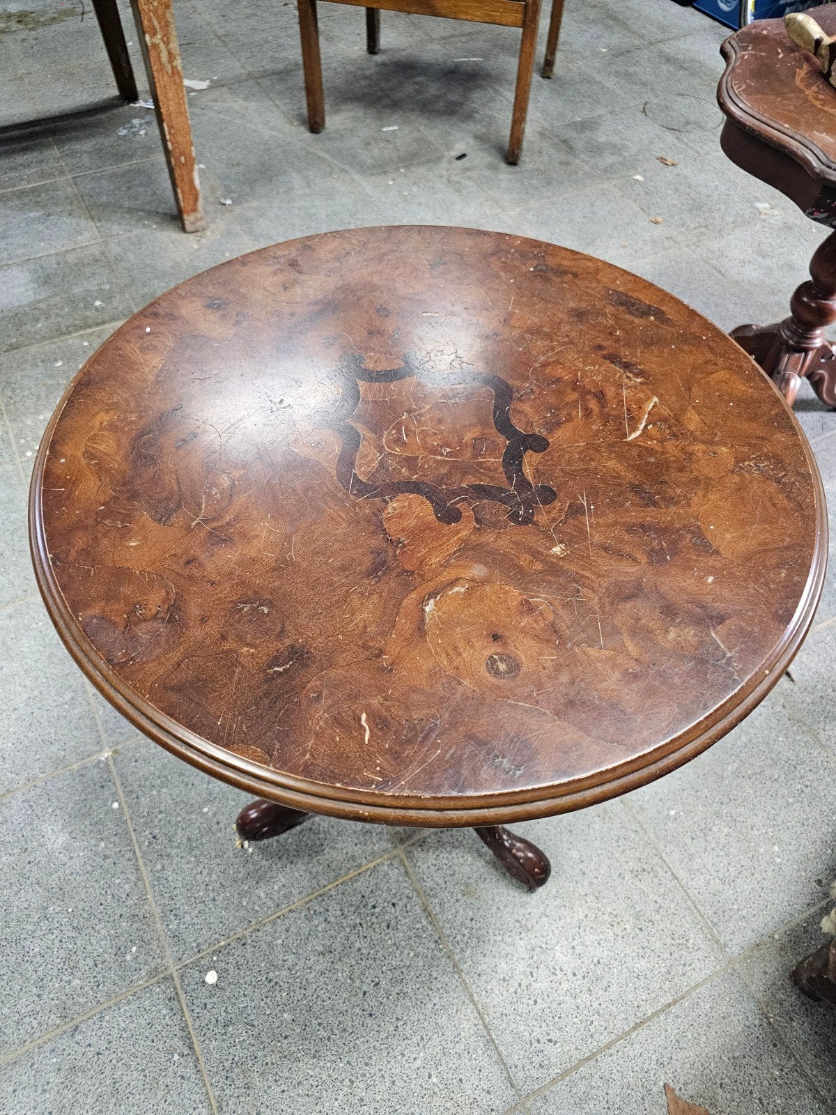 Verfijnde vintage houten wijntafel., Ophalen