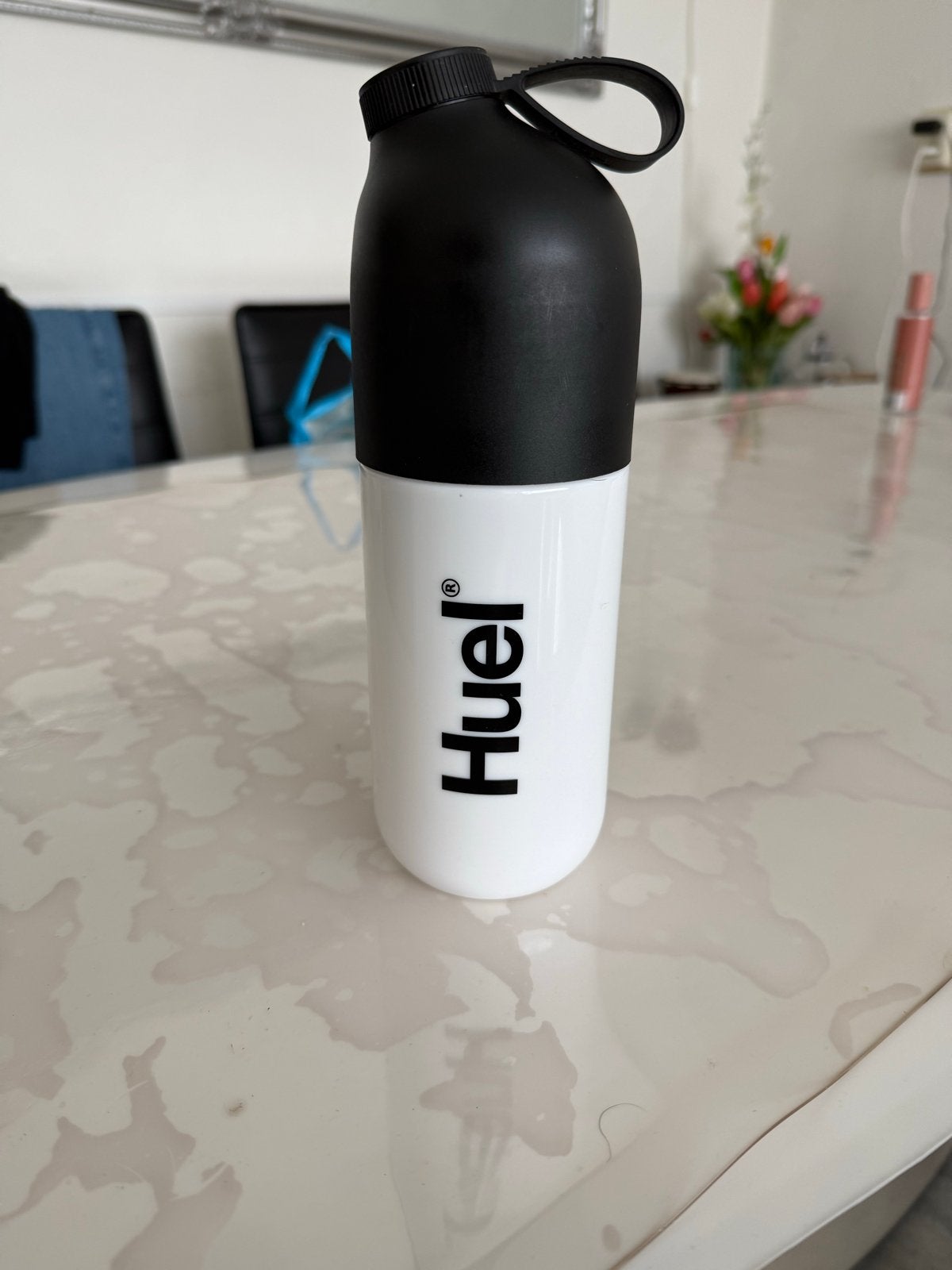 Huel Shaker Fles - Wit met Zwart Deksel, Kunststof, Ophalen of Verzenden, Wit, Overige merken