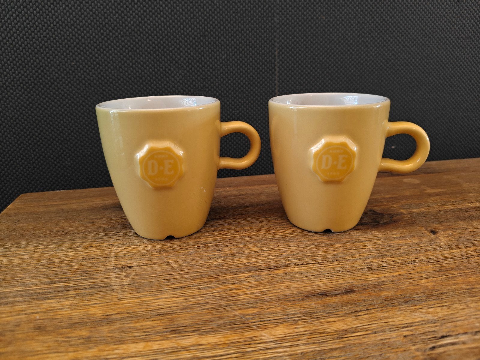 2x Mosa Design by Nikolai Carels Douwe Egberts kopjes, Huis en Inrichting, Overige merken, Keramiek, Ophalen of Verzenden, Zo goed als nieuw