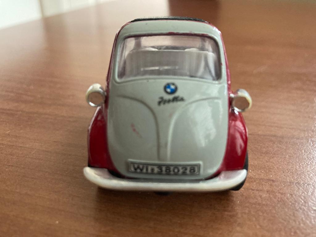 BMW Isetta voor de verzamelaar.Schaal 1:38., Ophalen, Zo goed als nieuw