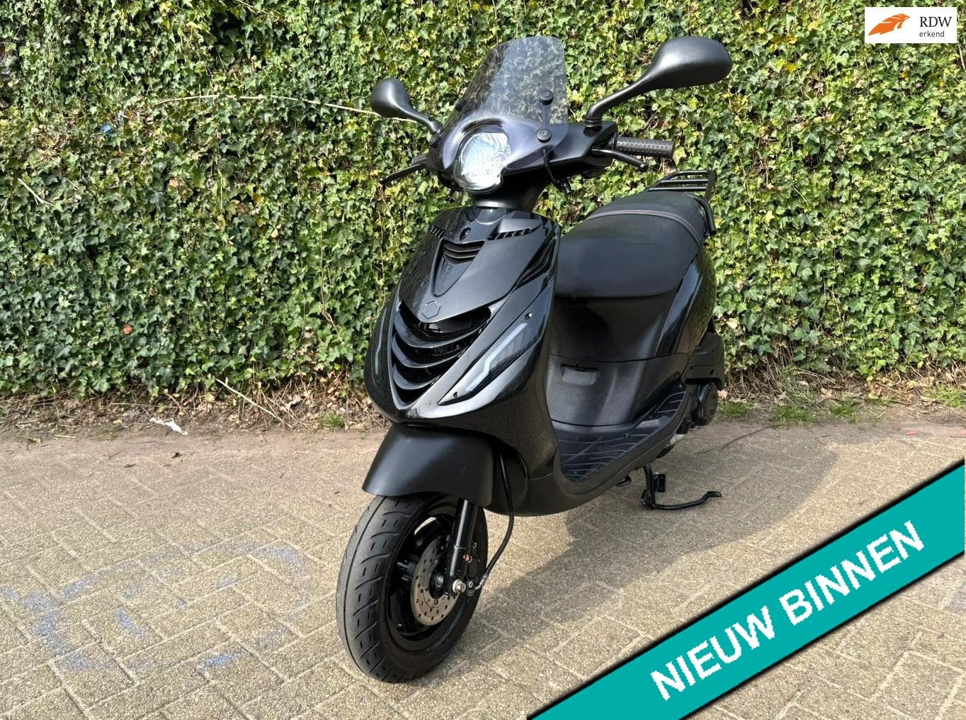 Piaggio Zip 45km RUNNER E5 Glans-Mat zwart BETAAL met in3, Piaggio, P, 49 cc, P
p  p, NL
