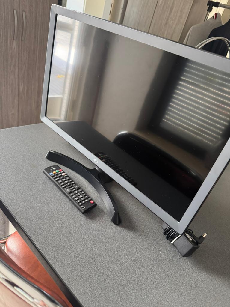LG tv, Audio, Tv en Foto, Televisies, Ophalen, 50 Hz, Zo goed als nieuw, 100 cm of meer