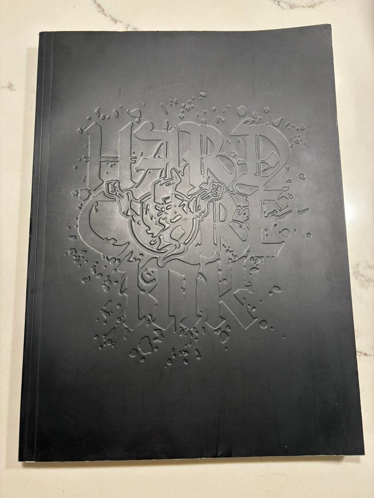 Thunderdome Hardcore Ink Boek, Boeken, Muziek, Ophalen of Verzenden, Zo goed als nieuw, Genre of Stijl