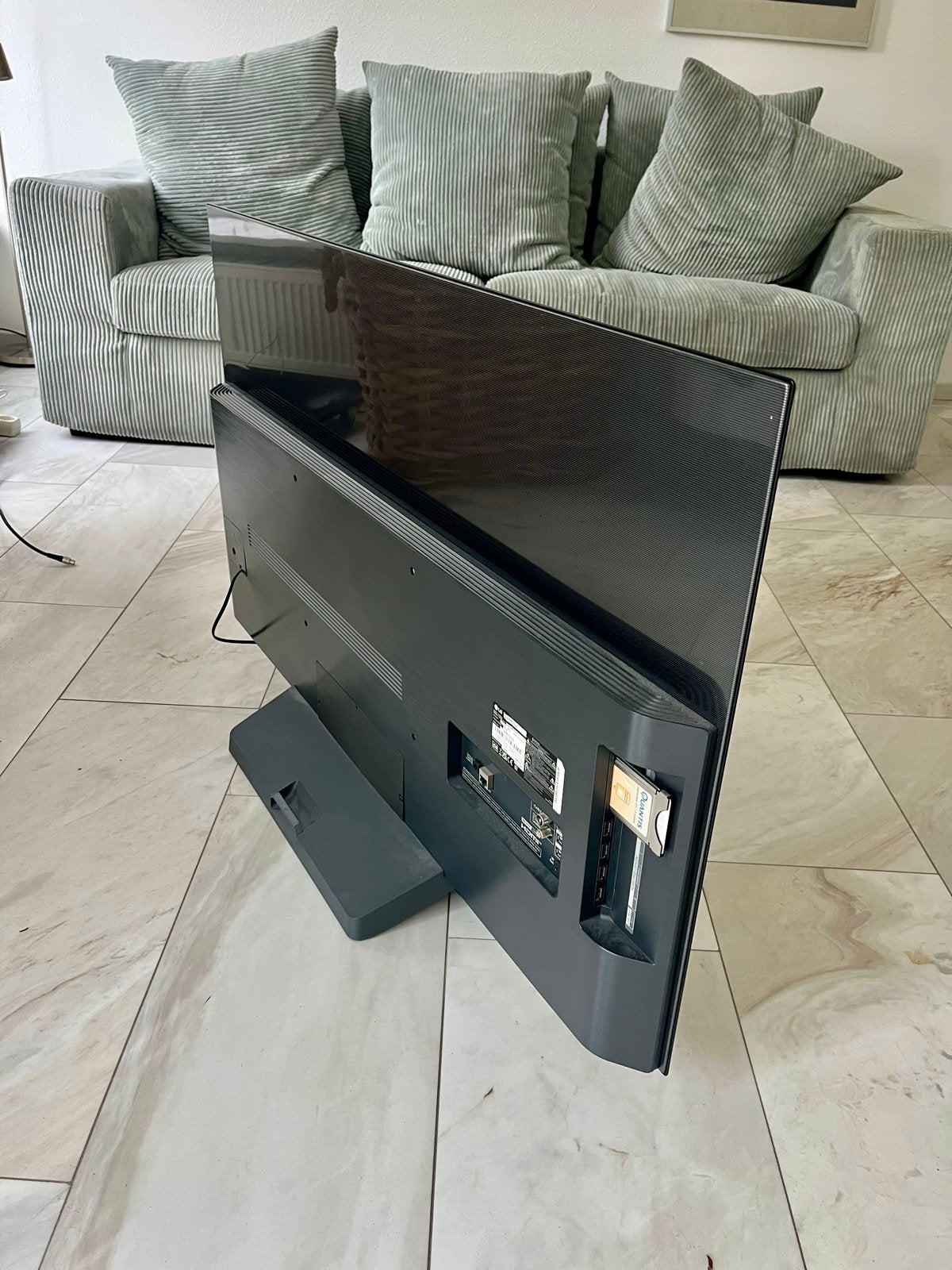 Foto 3 van LG OLED48C35LA 48 inch 4K OLED Smart TV zgan