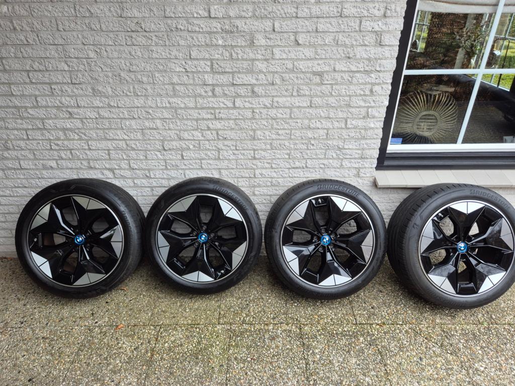 BMW iX3 velgen zomerbanden, Auto-onderdelen, Banden en Velgen, Ophalen, Banden en Velgen, Personenwagen, 20 inch