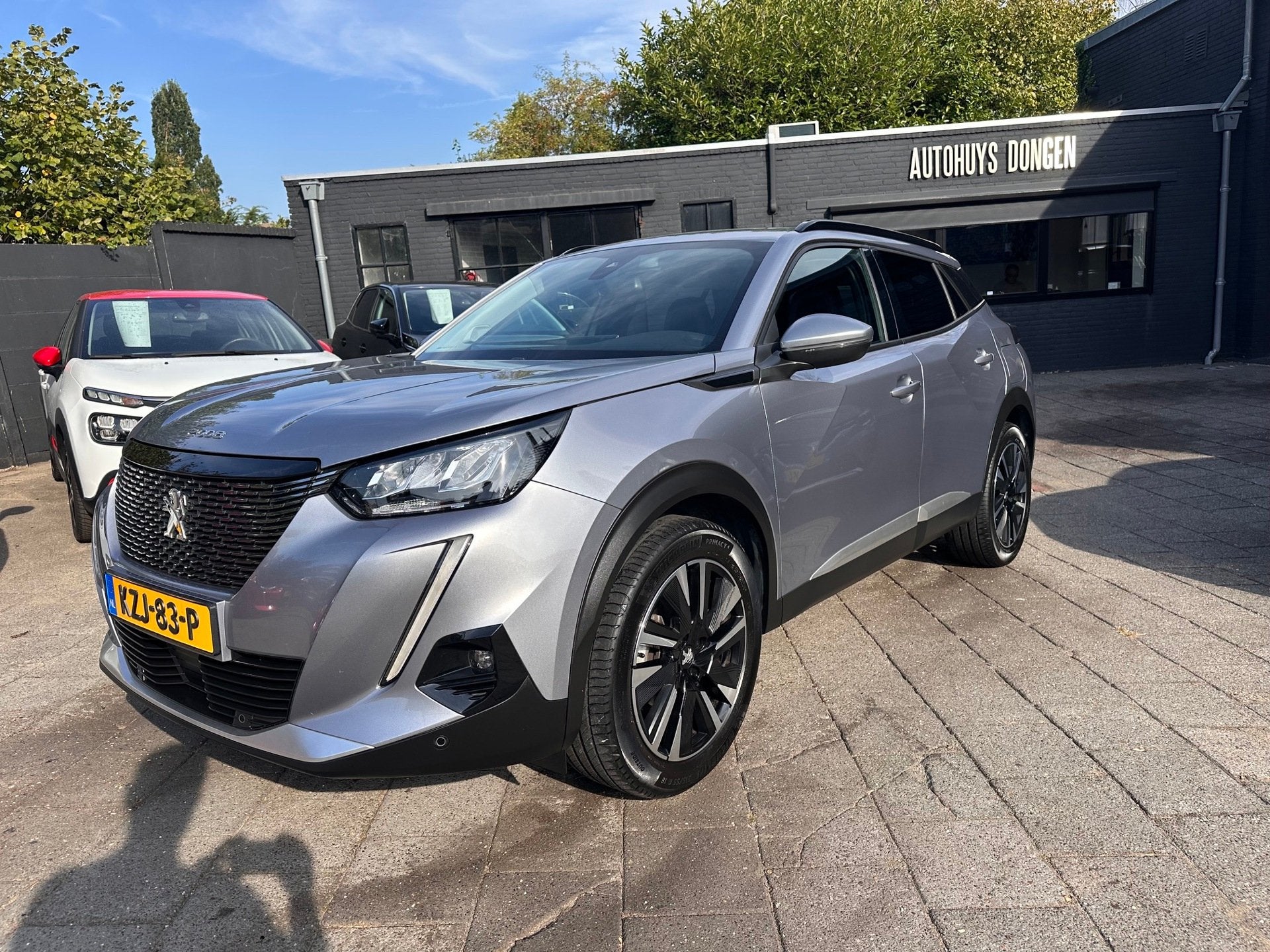 Peugeot 2008 1.2 PT (131pk) Allure Pack|Aut|Navi|360 Camera, Dealer onderhouden, Automatische klimaatregeling, Gebruikt, 1199 cc
