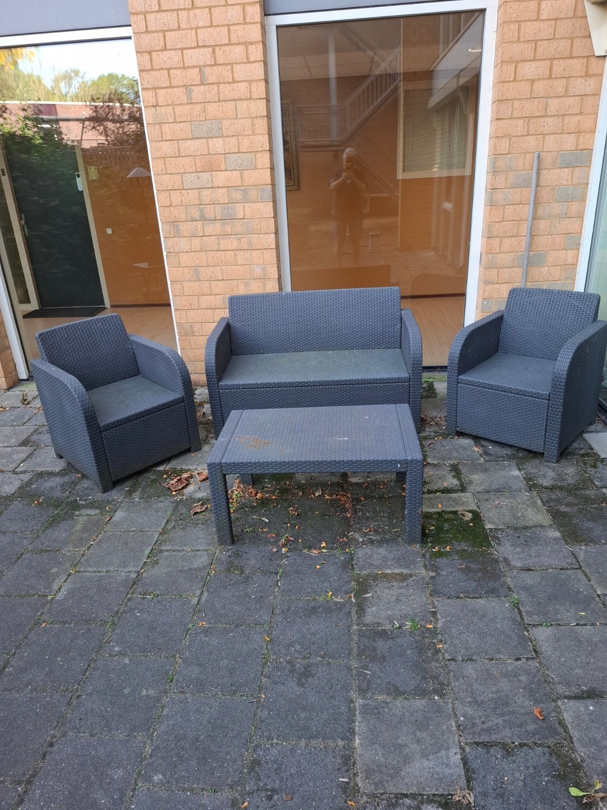 Wicker loungeset met 2 stoelen, bank en salontafel, Tuin en Terras, Ophalen, 4 zitplaatsen, Gebruikt, Bank