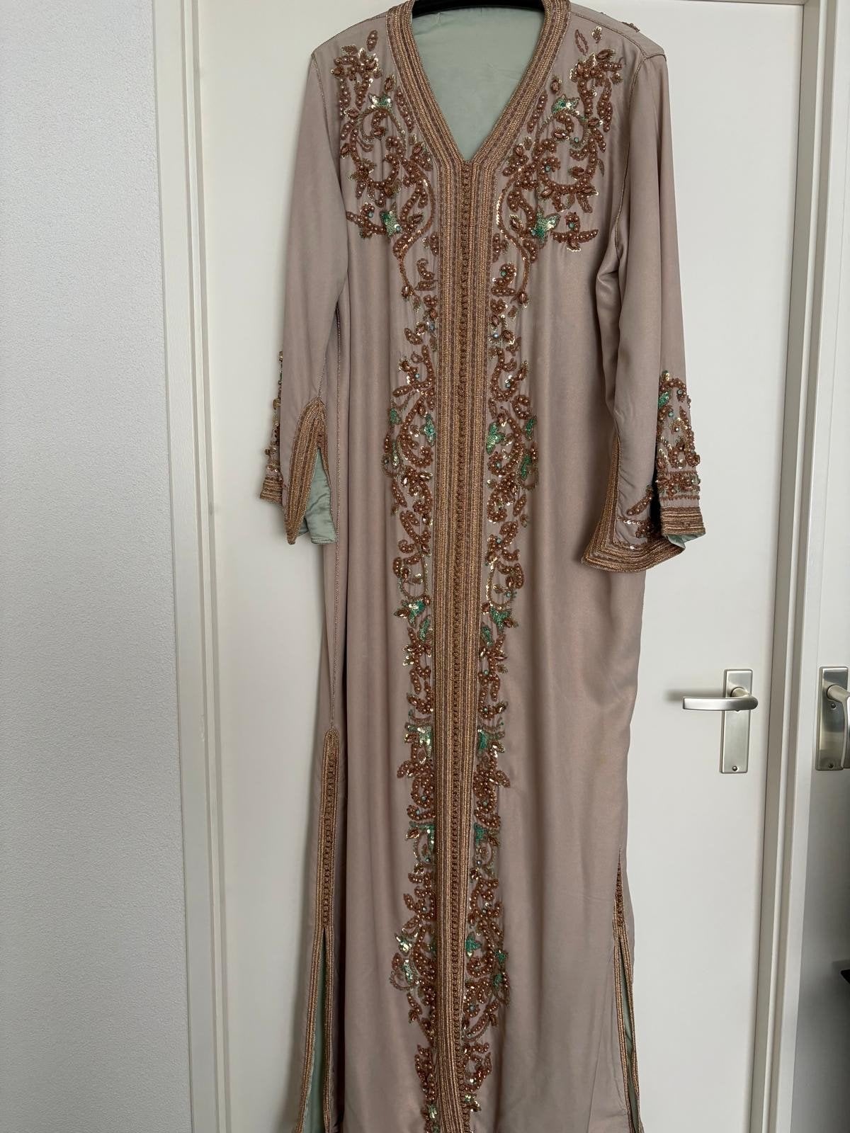 Marokkaanse jurk kaftan, Kleding | Dames, Overige typen, Beige, Maat 42/44 (L), Ophalen of Verzenden