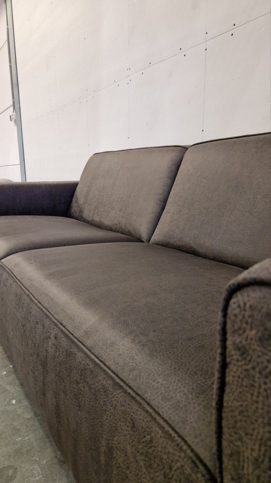 Foto 8 van Moderne 3-Zits Bank Bruin Microleder 217x95 – Top Staat